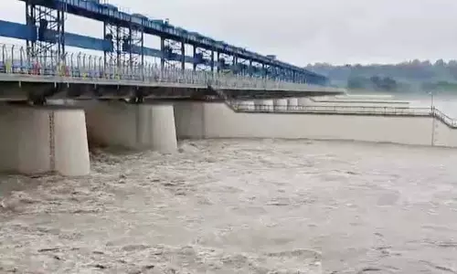 Haridwar: गंगा के बढ़ते जलस्तर से हरिद्वार में अलर्ट, चेतावनी स्तर पार करने की कगार Haridwar: गंगा के बढ़ते जलस्तर से हरिद्वार में अलर्ट, चेतावनी स्तर पार करने की कगार