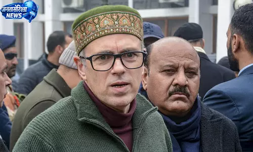 उमर अब्दुल्ला बोले- विरोध देशद्रोह नहीं, छात्रों पर कार्रवाई रोकें उमर अब्दुल्ला बोले- विरोध देशद्रोह नहीं, छात्रों पर कार्रवाई रोकें
