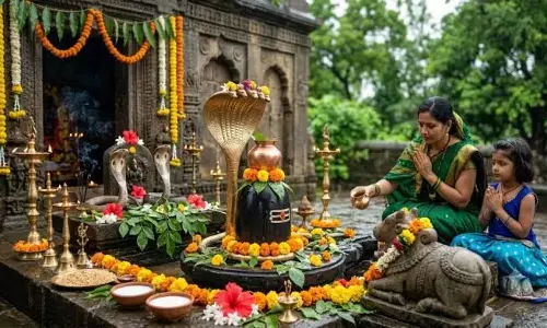 Sawan 2026: शिव पूजा से कालसर्प दोष की शांति के 5 आसान उपाय Sawan 2026: शिव पूजा से कालसर्प दोष की शांति के 5 आसान उपाय