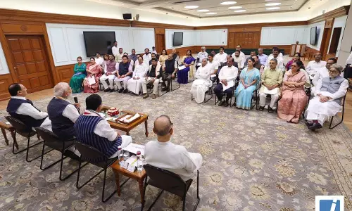 पीएम मोदी ने एनसीपीआई और शिवसेना के सभी सांसदों संग की बैठक, संसदीय जिम्मेदारियों पर हुई चर्चा