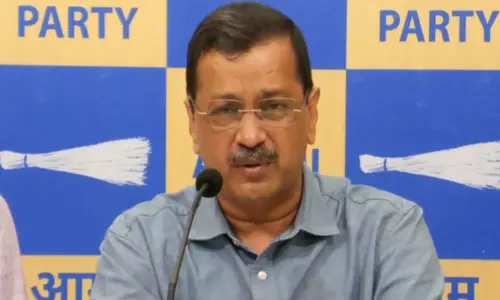 E20 ईंधन विवाद पर केजरीवाल की सलाह- सरकार का रुख साफ होने तक पेट्रोल-डीजल वाहन न खरीदें