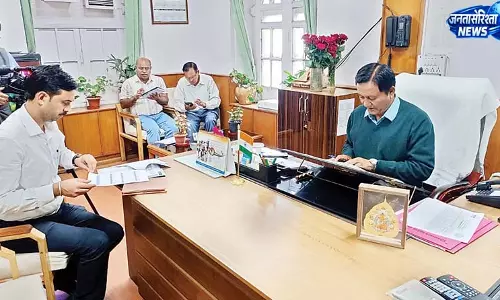 सुस्त काम पर दो ठेकेदारों को पेनल्टी