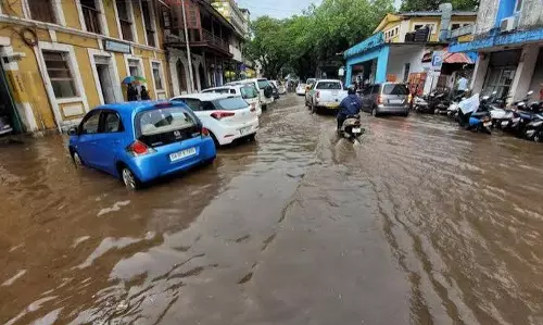 Panaji : तमाम बदलाव बेअसर, जलभराव से फिर थमी रफ्तार Panaji : तमाम बदलाव बेअसर, जलभराव से फिर थमी रफ्तार
