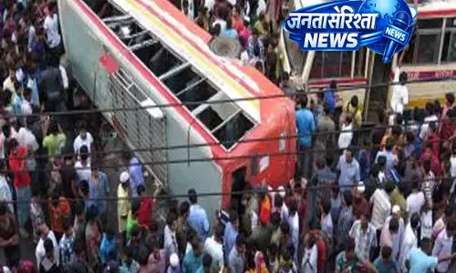 सड़क हादसों से दहला बांग्लादेश: 416 लोगों ने गंवाई जान, 629 घायल सड़क हादसों से दहला बांग्लादेश: 416 लोगों ने गंवाई जान, 629 घायल