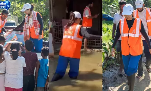 असम बाढ़ पीड़ितों की मदद के लिए आगे आईं भूमि पेडनेकर, राहत कार्यों में बढ़ाया सहयोग असम बाढ़ पीड़ितों की मदद के लिए आगे आईं भूमि पेडनेकर, राहत कार्यों में बढ़ाया सहयोग