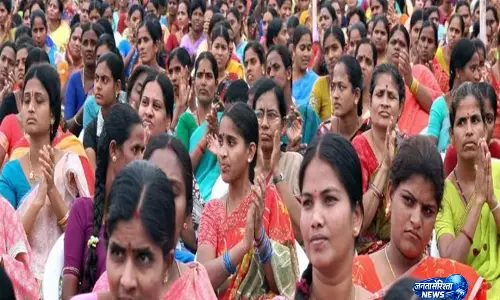बाराबंकी में महिलाओं को SHG से जोड़ने का अभियान, जानें योगी सरकार का प्लान बाराबंकी में महिलाओं को SHG से जोड़ने का अभियान, जानें योगी सरकार का प्लान
