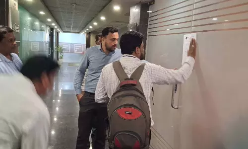 करों की अदायगी नहीं करने वालों पर सीलबंदी की कार्रवाई