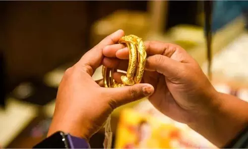 सोना स्थिर, चांदी हुई महंगी! जानें आज के ताजा दाम