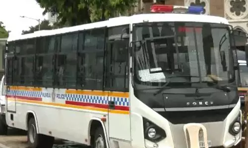 मुंबई मेयर को बम से उड़ाने की धमकी, जांच शुरू