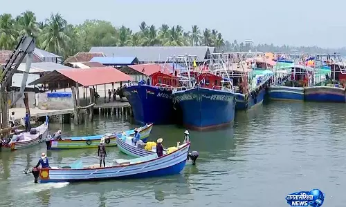 केरल में 2015 से 469 मछुआरों की मौत, 48 हजार बचाए गए केरल में 2015 से 469 मछुआरों की मौत, 48 हजार बचाए गए