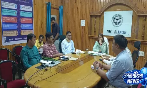 हर घर तिरंगा अभियान को रफ्तार, बिजनौर में 7 लाख राष्ट्रीय ध्वज लगाने की तैयारी हर घर तिरंगा अभियान को रफ्तार, बिजनौर में 7 लाख राष्ट्रीय ध्वज लगाने की तैयारी