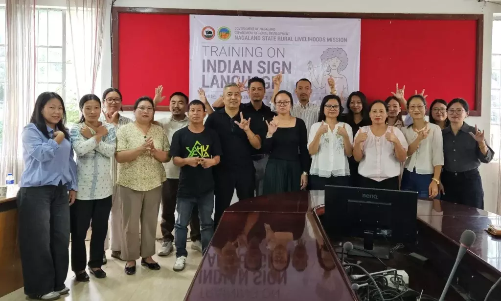 NSRLM कर्मियों को इंडियन साइन लैंग्वेज का प्रशिक्षण NSRLM कर्मियों को इंडियन साइन लैंग्वेज का प्रशिक्षण
