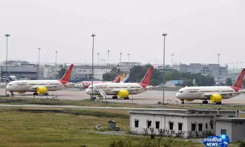 एयर इंडिया की फुकेत-दिल्ली फ्लाइट में टर्बुलेंस: यात्री ने DGCA में शिकायत दर्ज कराई, जांच की मांग की एयर इंडिया की फुकेत-दिल्ली फ्लाइट में टर्बुलेंस: यात्री ने DGCA में शिकायत दर्ज कराई, जांच की मांग की