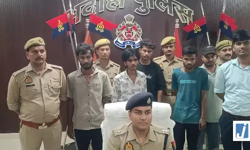 व्हाट्सएप-टेलीग्राम से ठगी करने वाले 5 आरोपी पुलिस के हत्थे चढ़े व्हाट्सएप-टेलीग्राम से ठगी करने वाले 5 आरोपी पुलिस के हत्थे चढ़े