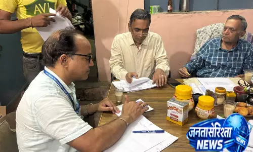 भोपाल में खाद्य सुरक्षा विभाग का छापा त्योहार से पहले लाखों का नकली घी-मावा पकड़ा भोपाल में खाद्य सुरक्षा विभाग का छापा त्योहार से पहले लाखों का नकली घी-मावा पकड़ा