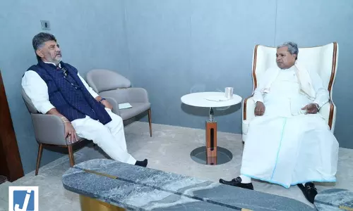 पोर्टफोलियो बंटवारे पर हलचल, CM डी.के. शिवकुमार ने सिद्धारमैया से की मुलाकात