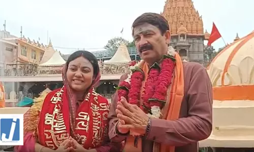महाकाल के दरबार पहुंचे भाजपा सांसद मनोज तिवारी देश की खुशहाली की कामना महाकाल के दरबार पहुंचे भाजपा सांसद मनोज तिवारी देश की खुशहाली की कामना