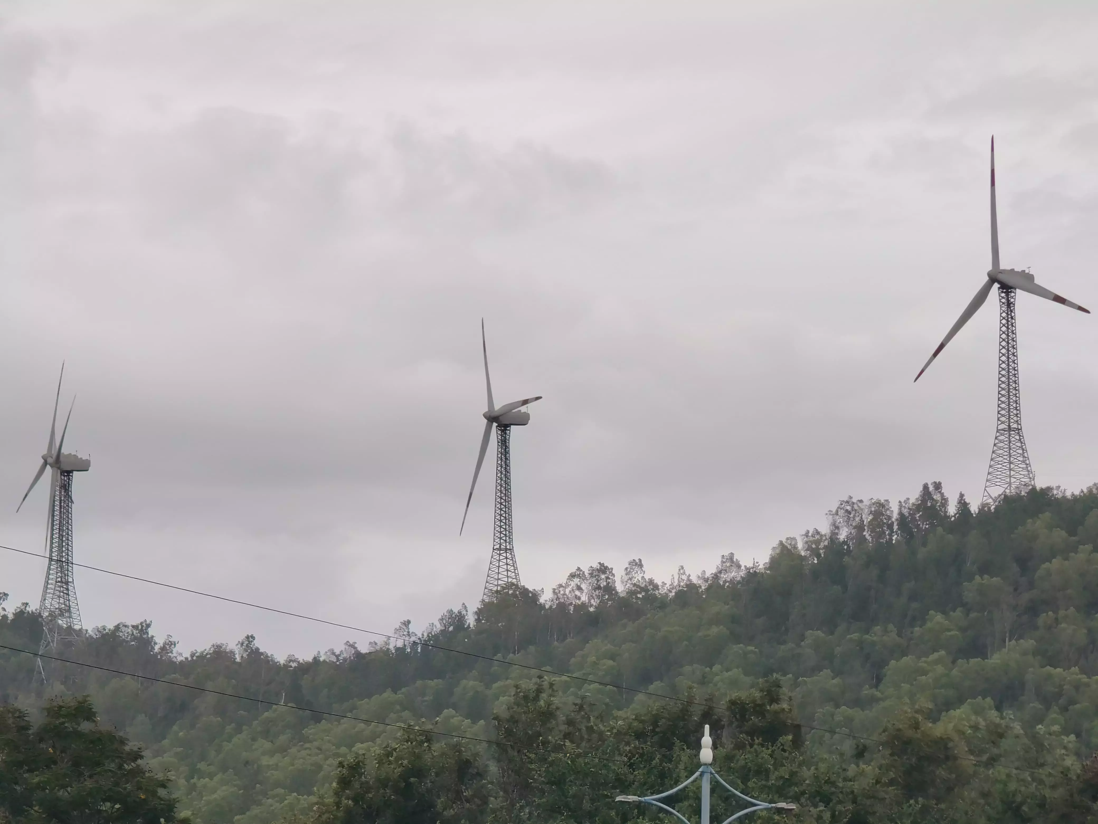 Andhra: नई दान की गई पवनचक्की से टीटीडी का हरित विद्युत उत्पादन बढ़ेगा Andhra: नई दान की गई पवनचक्की से टीटीडी का हरित विद्युत उत्पादन बढ़ेगा