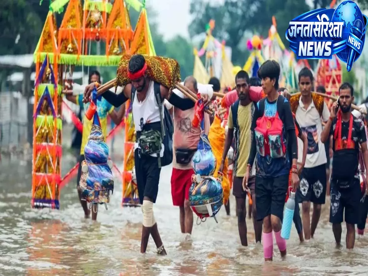 कांवड़ियों के लिए रिजर्व लेन से बढ़ी ट्रैफिक परेशानी, 30 मिनट का सफर अब दो घंटे में पूरा कांवड़ियों के लिए रिजर्व लेन से बढ़ी ट्रैफिक परेशानी, 30 मिनट का सफर अब दो घंटे में पूरा