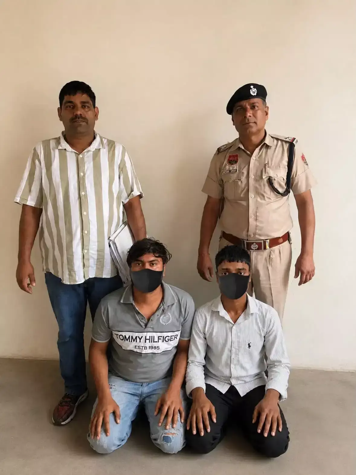 Faridabad: सेक्सटॉर्शन के जरिए वसूली करने वाले तीन आरोपी गिरफ्तार Faridabad: सेक्सटॉर्शन के जरिए वसूली करने वाले तीन आरोपी गिरफ्तार