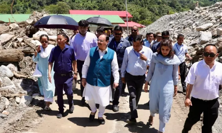 Arunachal में बाढ़ प्रभावित इलाकों का जेपी नड्डा ने किया दौरा Arunachal में बाढ़ प्रभावित इलाकों का जेपी नड्डा ने किया दौरा
