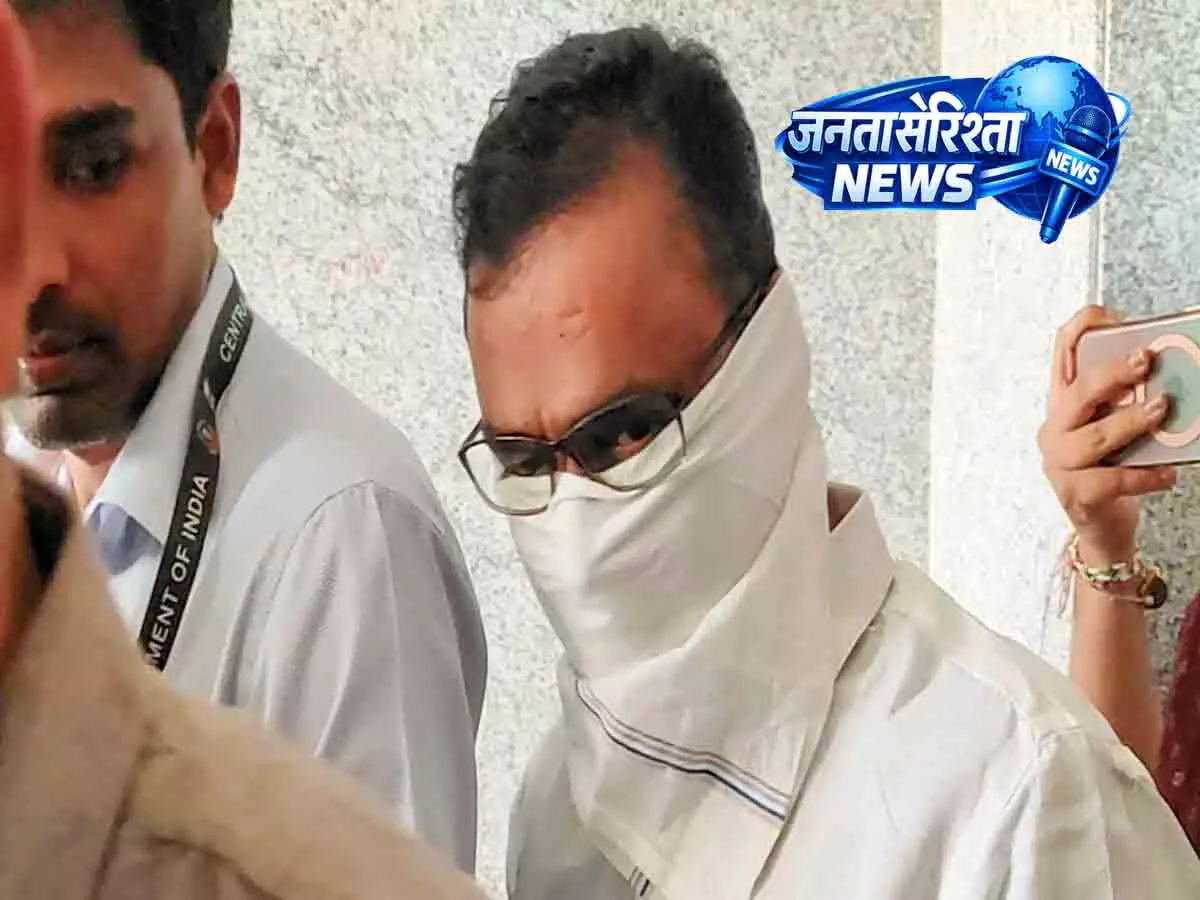 CBI खुलासा: चेकिंग और CCTV की कमी से लीक हुआ NEET परीक्षा का पेपर CBI खुलासा: चेकिंग और CCTV की कमी से लीक हुआ NEET परीक्षा का पेपर