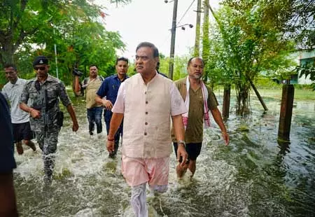असम सरकार ने बाढ़ पीड़ितों के लिए की नए राहत पैकेज की घोषणा, जल्द शुरू होगा नुकसान का आकलन असम सरकार ने बाढ़ पीड़ितों के लिए की नए राहत पैकेज की घोषणा, जल्द शुरू होगा नुकसान का आकलन
