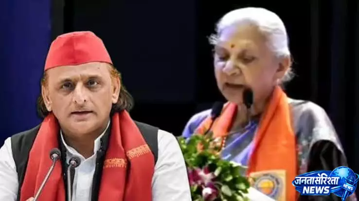 गोरखपुर हॉस्टल विवाद पर गरमाई राजनीति, अखिलेश ने भाजपा को घेरा गोरखपुर हॉस्टल विवाद पर गरमाई राजनीति, अखिलेश ने भाजपा को घेरा