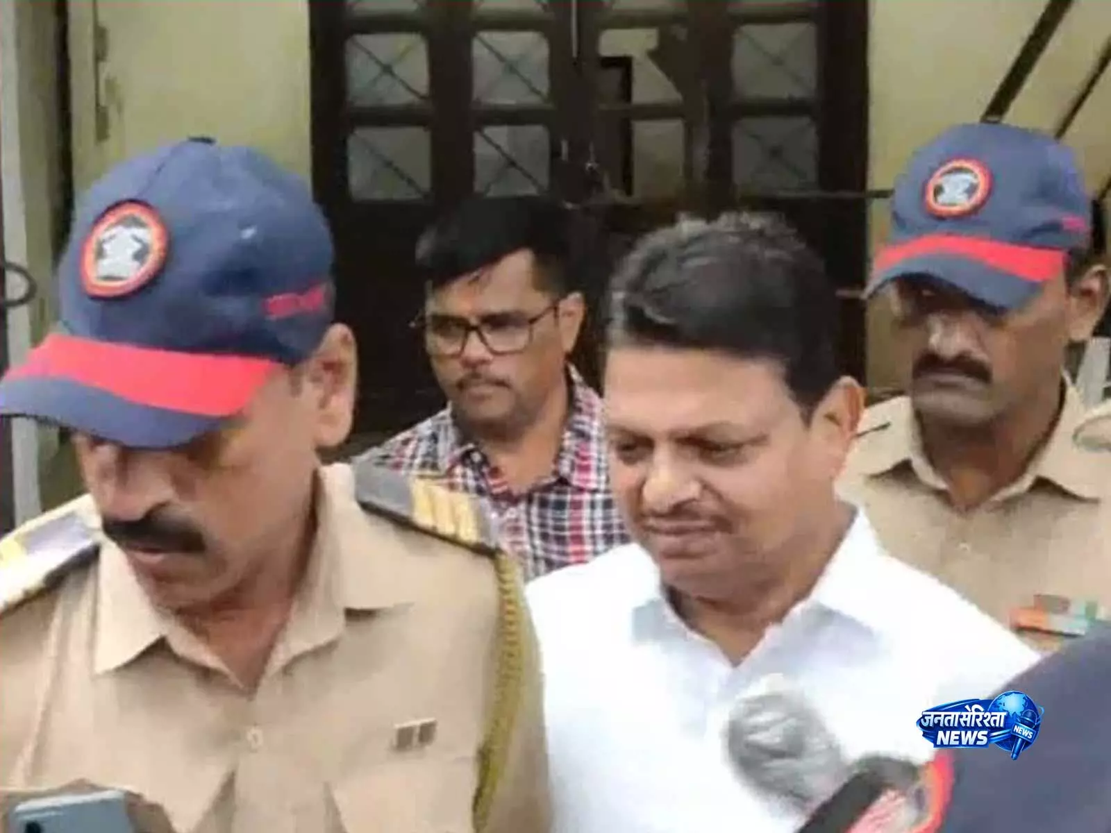 डॉक्टर मारपीट केस में शिवसेना पार्षद को जमानत, Maharashtra लौटने पर रोक