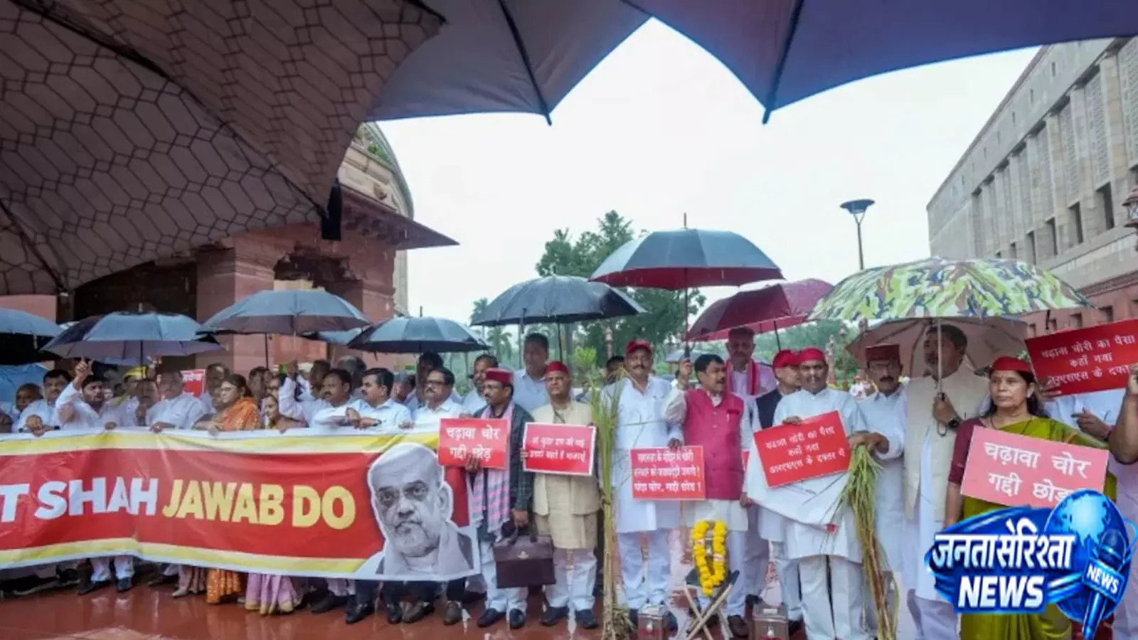 ओम बिरला का निर्देश, सांसदों की सुविधा के लिए मकर द्वार पर बनेगा शेड ओम बिरला का निर्देश, सांसदों की सुविधा के लिए मकर द्वार पर बनेगा शेड