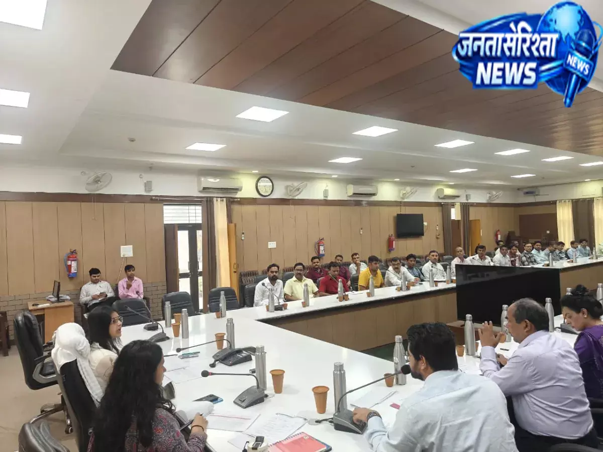हापुड़ में छात्रवृत्ति तैयारियों की समीक्षा, DM बोलीं- पात्र छात्रों को हर हाल में मिले लाभ हापुड़ में छात्रवृत्ति तैयारियों की समीक्षा, DM बोलीं- पात्र छात्रों को हर हाल में मिले लाभ