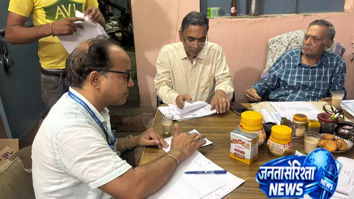 भोपाल में खाद्य सुरक्षा विभाग का छापा त्योहार से पहले लाखों का नकली घी-मावा पकड़ा भोपाल में खाद्य सुरक्षा विभाग का छापा त्योहार से पहले लाखों का नकली घी-मावा पकड़ा