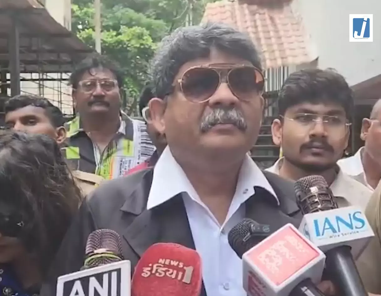 मोहन भागवत के बयान का समर्थन अधिवक्ता गुणरत्न सदावर्ते बोले मोहन भागवत के बयान का समर्थन अधिवक्ता गुणरत्न सदावर्ते बोले