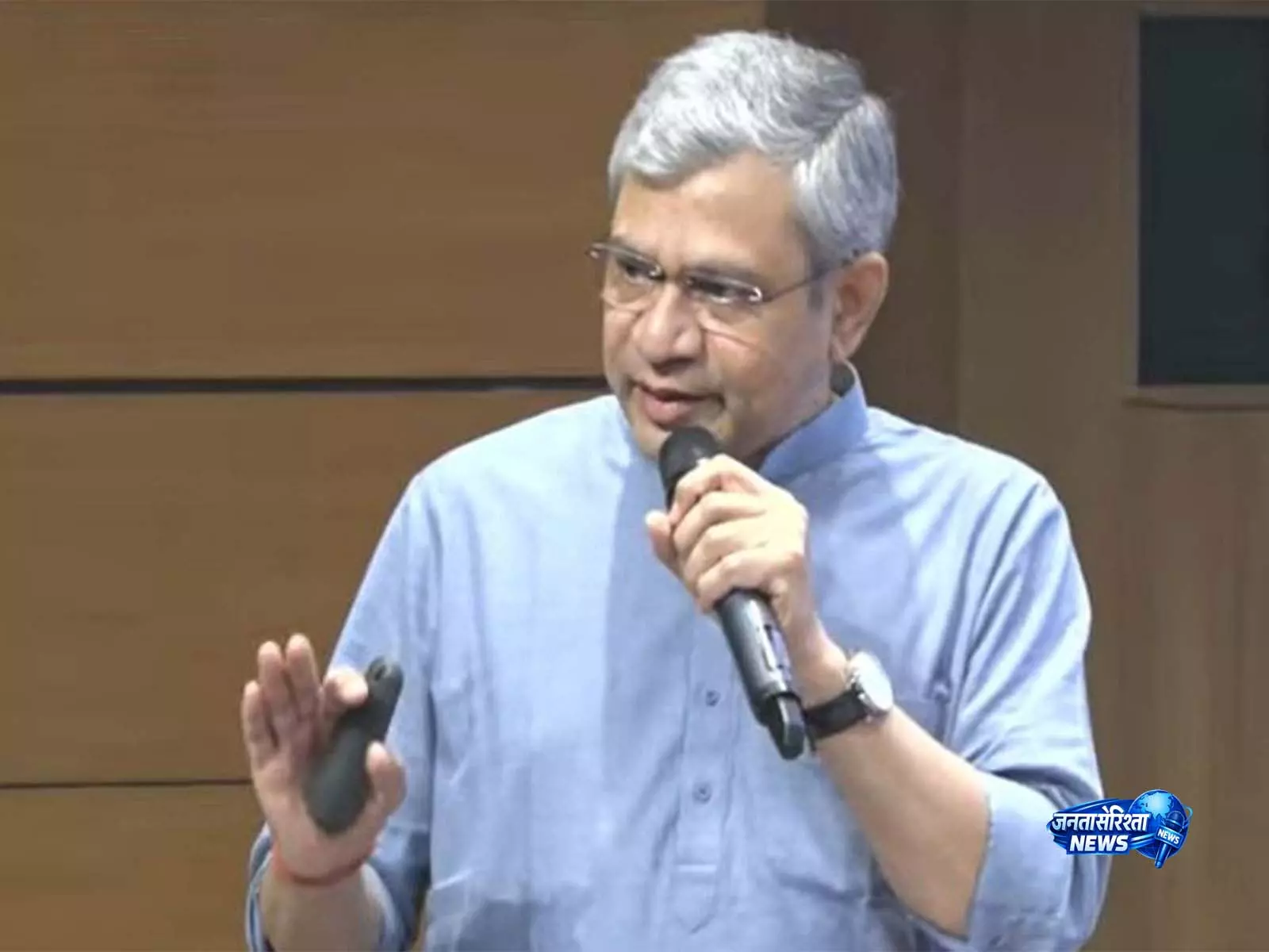 खराब भोजन पर रेलवे की बड़ी कार्रवाई तीन साल में छह ठेके रद्द 5.13 करोड़ का जुर्माना खराब भोजन पर रेलवे की बड़ी कार्रवाई तीन साल में छह ठेके रद्द 5.13 करोड़ का जुर्माना