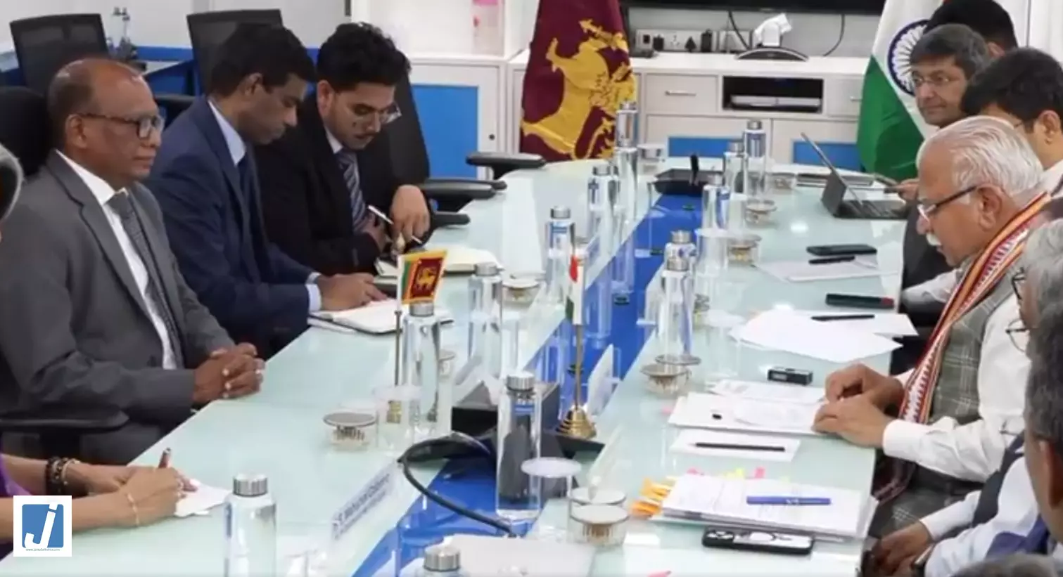 मनोहर लाल खट्टर ने श्रीलंकाई प्रतिनिधिमंडल से की अहम बैठक मनोहर लाल खट्टर ने श्रीलंकाई प्रतिनिधिमंडल से की अहम बैठक