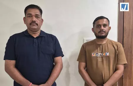 रिश्वतखोरी के मामले में मुख्य अग्निशमन अधिकारी और बिचौलिया के खिलाफ कार्रवाई रिश्वतखोरी के मामले में मुख्य अग्निशमन अधिकारी और बिचौलिया के खिलाफ कार्रवाई