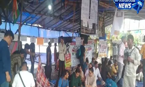 झारखंड में JPSC-JSSC अभ्यर्थियों की सरकार से दूसरे दौर की वार्ता आज, 8 सदस्यीय टीम होगी शामिल झारखंड में JPSC-JSSC अभ्यर्थियों की सरकार से दूसरे दौर की वार्ता आज, 8 सदस्यीय टीम होगी शामिल