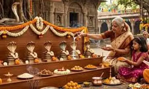 नाग पंचमी पर क्यों पूजे जाते हैं 8 नाग शेषनाग वासुकि समेत जानें पौराणिक महत्व नाग पंचमी पर क्यों पूजे जाते हैं 8 नाग शेषनाग वासुकि समेत जानें पौराणिक महत्व