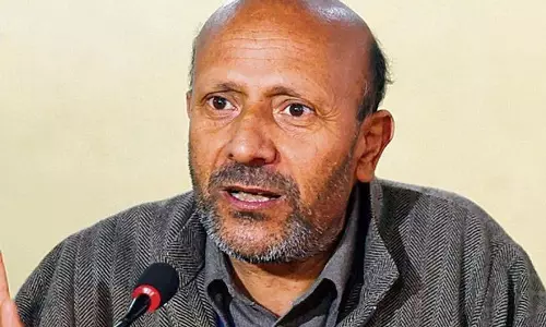 बारामूला सांसद इंजीनियर रशीद ने नितिन गडकरी से की मुलाकात बारामूला सांसद इंजीनियर रशीद ने नितिन गडकरी से की मुलाकात