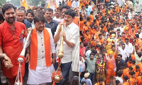 गोलू शुक्ला की कांवड़ यात्रा, सफाई में जुटा निगम