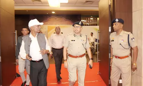 7 राज्यों की पुलिस बैठक, साइबर-ड्रग नेटवर्क पर रणनीति 7 राज्यों की पुलिस बैठक, साइबर-ड्रग नेटवर्क पर रणनीति