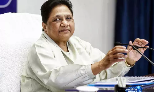 Mayawati का अखिलेश पर हमला, बोलीं- गिरगिट की तरह रंग बदलती है सपा