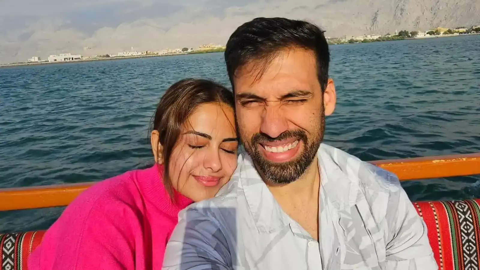 अविका गोर अस्पताल में भर्ती होने की खबर से फैंस चिंतित पति मिलिंद ने दी अपडेट अविका गोर अस्पताल में भर्ती होने की खबर से फैंस चिंतित पति मिलिंद ने दी अपडेट