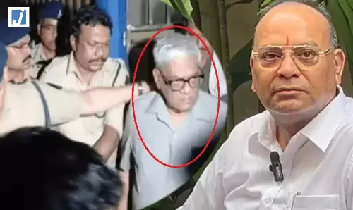 पुलिस की गिरफ्त में क्रिश्चियन फोरम अध्यक्ष अरुण पन्नालाल, MLA अजय चंद्राकर ने बताया धर्मांतरण के बड़े रैकेट का सरगना पुलिस की गिरफ्त में क्रिश्चियन फोरम अध्यक्ष अरुण पन्नालाल, MLA अजय चंद्राकर ने बताया धर्मांतरण के बड़े रैकेट का सरगना