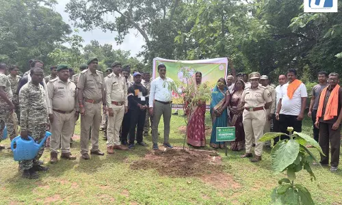 एक पेड़ माँ के नाम अभियान के तहत वृक्षारोपण एवं पर्यावरण संरक्षण का दिया गया संदेश एक पेड़ माँ के नाम अभियान के तहत वृक्षारोपण एवं पर्यावरण संरक्षण का दिया गया संदेश