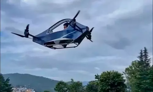 अल्मोड़ा के रवि टम्टा ने बनाया एक सीटर इलेक्ट्रिक हेलीकार अल्मोड़ा के रवि टम्टा ने बनाया एक सीटर इलेक्ट्रिक हेलीकार