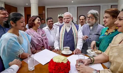 PM मोदी की NDA सांसदों को सलाह, Gen Z पर फोकस बढ़ाएं