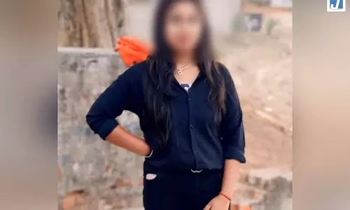 किराए के मकान में रह रही छात्रा ने लगाई फांसी, सुसाइड नोट में प्रेम प्रसंग का जिक्र किराए के मकान में रह रही छात्रा ने लगाई फांसी, सुसाइड नोट में प्रेम प्रसंग का जिक्र