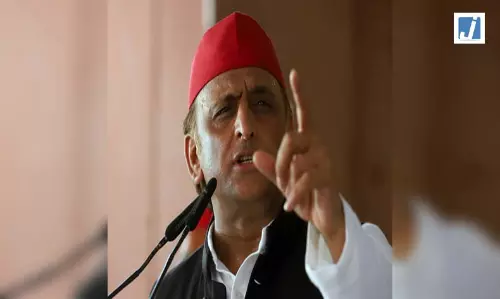 अखिलेश यादव का तंज, बोले- बेसुध को सब माफ, जनता इन्हें क्षमा करने के मूड में नहीं अखिलेश यादव का तंज, बोले- बेसुध को सब माफ, जनता इन्हें क्षमा करने के मूड में नहीं