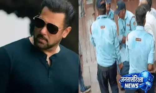 ड्यूटी के दौरान अचानक गिरे कांस्टेबल अस्पताल पहुंचने से पहले बिगड़ी हालत डॉक्टर ने बताया कारण ड्यूटी के दौरान अचानक गिरे कांस्टेबल अस्पताल पहुंचने से पहले बिगड़ी हालत डॉक्टर ने बताया कारण